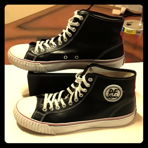 pf flyer tennis shoes